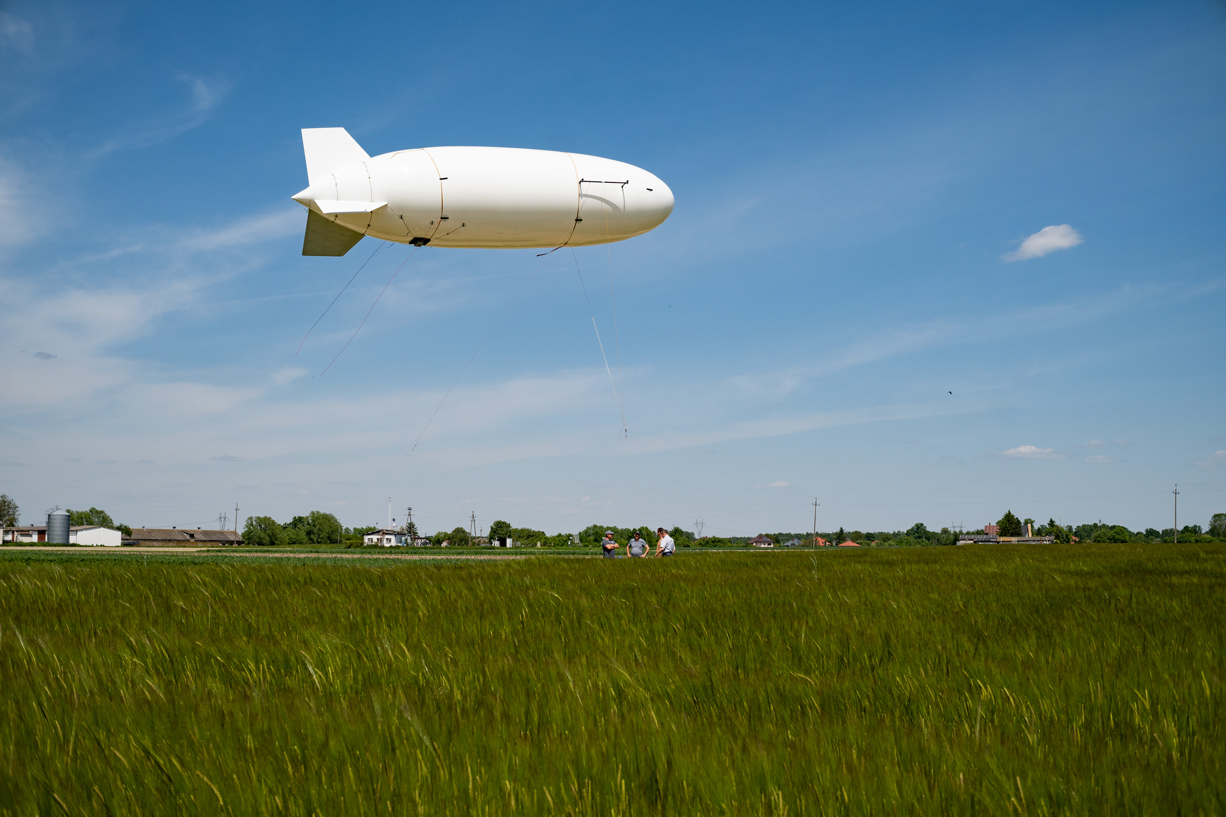Testy systemu obrazowania wielospektralnego na aerostacie helowym na uwięzi, Grabów 23.05.2023 | GEOSYSTEMS Polska
